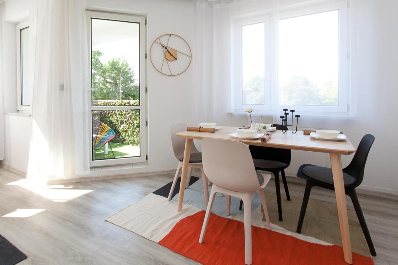 Uroczy Apartament Rzeczna Kolberg Exterior foto