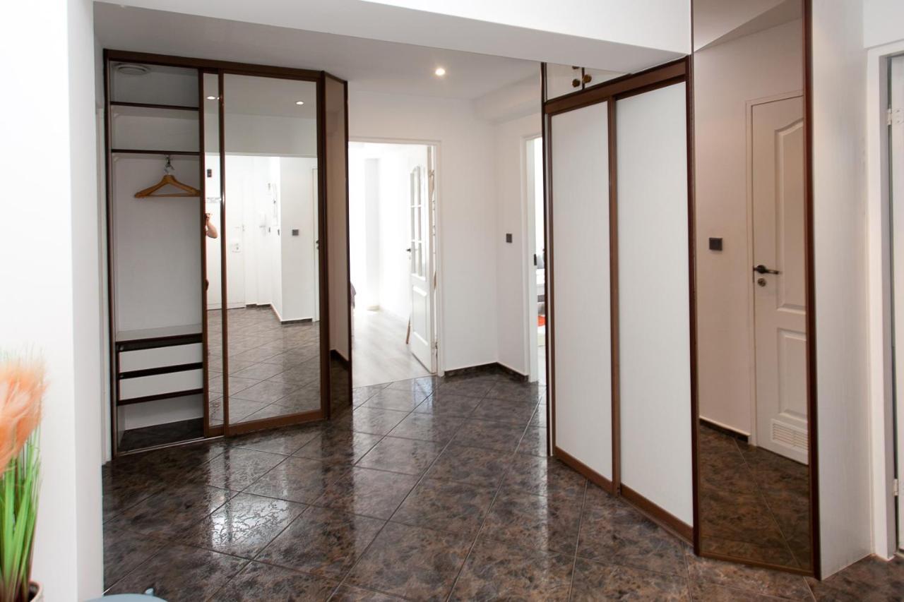 Uroczy Apartament Rzeczna Kolberg Exterior foto