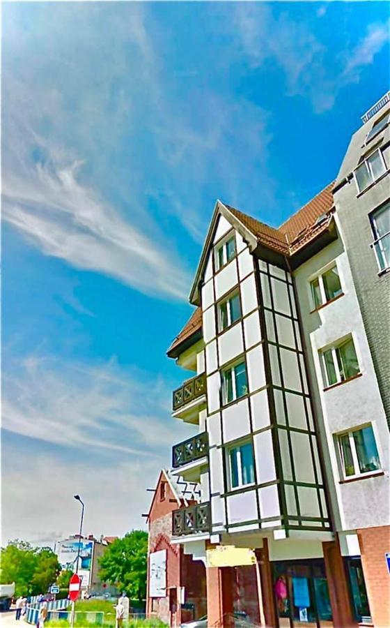 Uroczy Apartament Rzeczna Kolberg Exterior foto